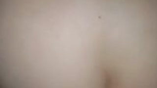 Вставляет женушке в очко